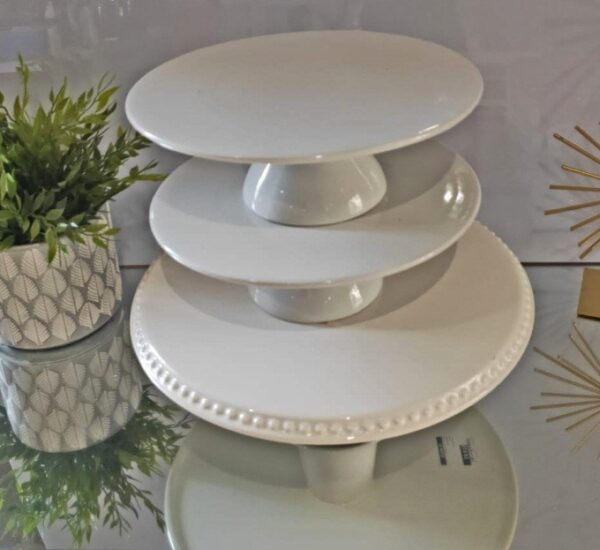 White Ceramic Cake Stand package